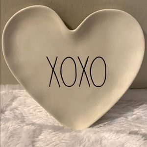 Brand New Raedunn Xoxo Heart Shaped Plate